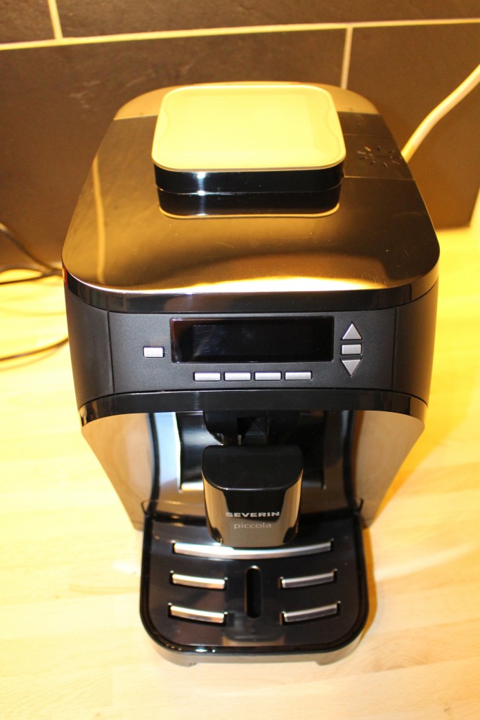 Totale 683x1024 - Piccola - Kaffeevollautomat von Severin